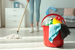 10 productos de limpieza imprescindibles para un hogar reluciente
